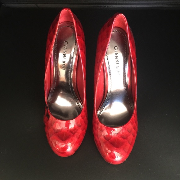 Gianni Bini Red/Black 5 Inch Heels Sz 7.5 - Picture 3 of 11